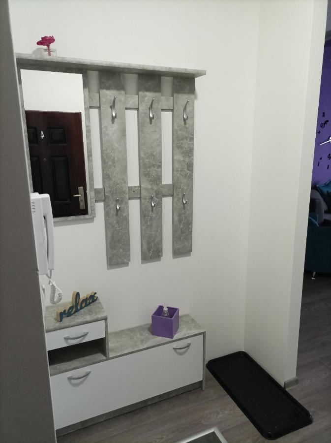 Aaapartmani Indjija Indija Extérieur photo